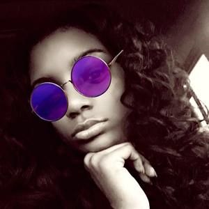 Meet your Posher, Yohana